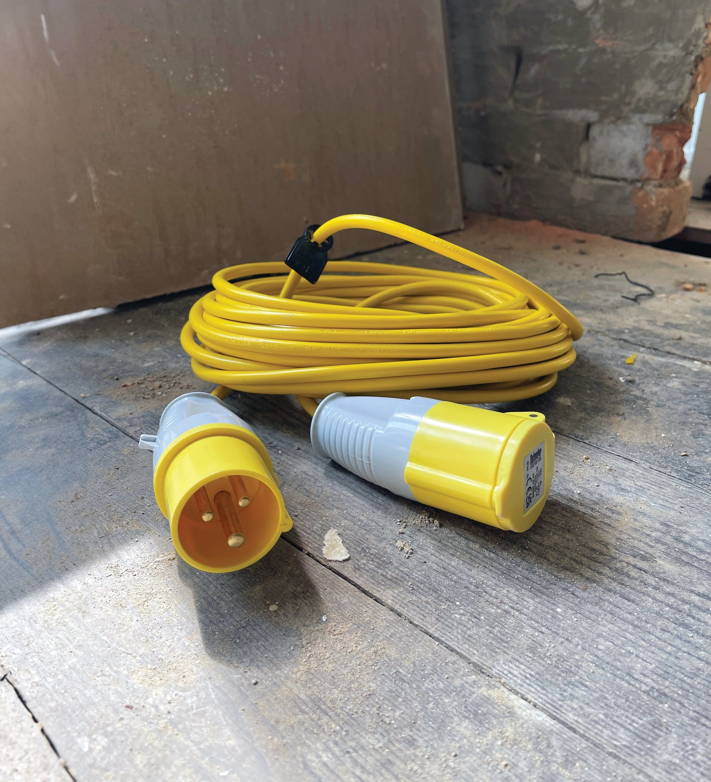 Defender Extension Lead Yellow 1.5mm2 16A 14m - 110V