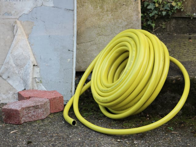 Heavy-Duty Reinforced Builder's Hose 30m 19.25mm (3/4in) Diameter